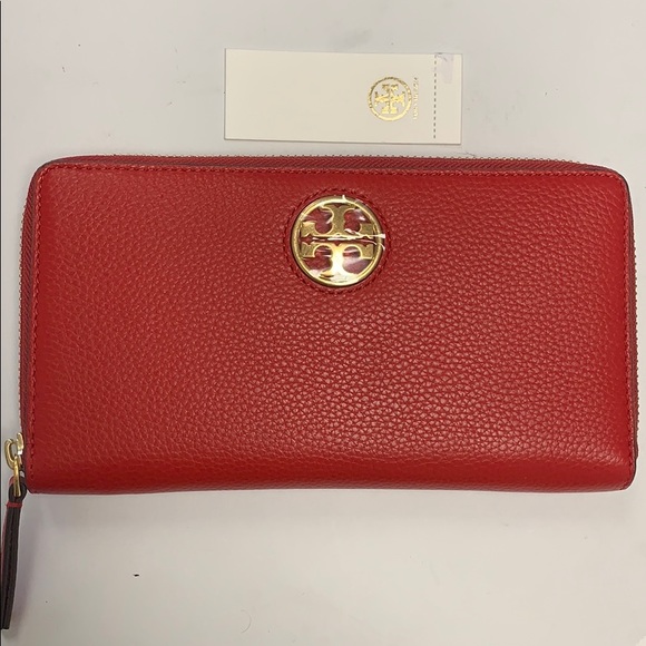 Descubrir 39+ imagen tory burch carson wallet Thptnganamst.edu.vn